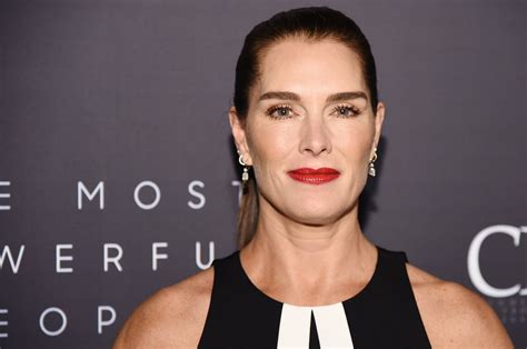 Brooke Shields 55 Reveals She Broke Her Femur And Is Learning How To Walk On Crutches In