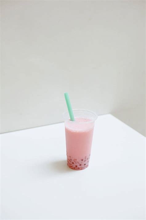 Download Bubble Tea Strawberry Milk Wallpaper