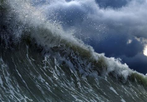 Fisherman Wakes Up To Violent Waves Before Encountering Largest Tsunami Ever Recorded LifeDaily