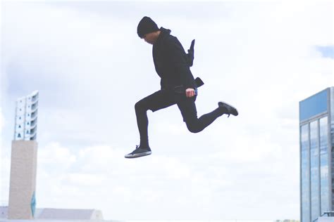無料画像 おとこ 男性 ジャンプする エクストリームスポーツ 体操 屋外レクリエーション 人間の行動 3000x2000