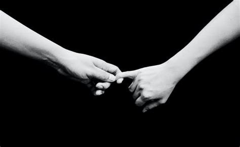 1000 Great Holding Hands Photos Pexels · Free Stock Photos