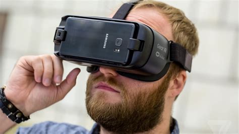 Samsung Gives The Gear Vr A Facelift The Verge