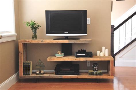 5 diy rustic wood pallet tv stand. Do you already have ideas for your weekend project? How ...