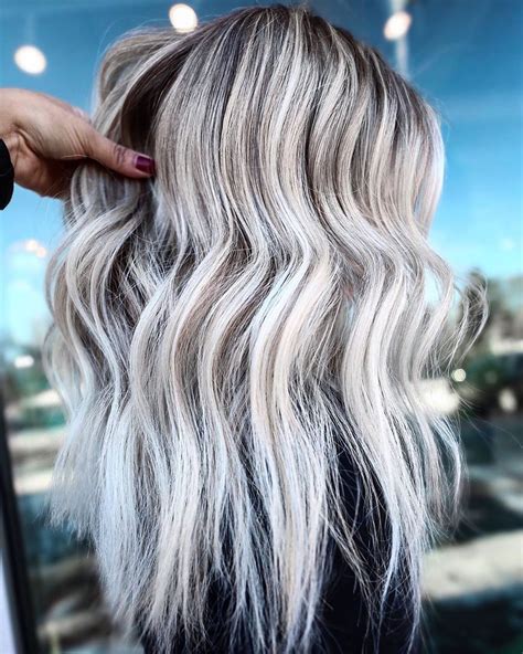 Frosted Blonde Hair Textured Waves Long Hair Styles Cool