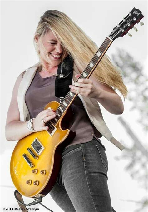 Joanne Shaw Taylor Female Guitarist Female Musicians Guitar Girl