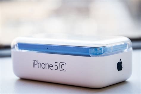Unboxing The Apple Iphone 5c