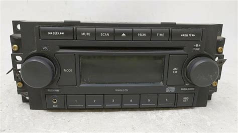2006 2008 Dodge Ram 1500 Am Fm Cd Player Radio Receiver 62010 Dash Parts