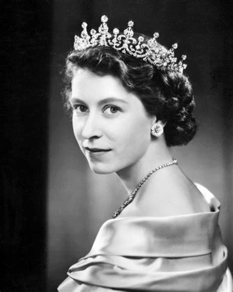 queen elizabeth ii 90th birthday classic portrait photo buy celebrity photos and posters at