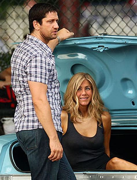 Jennifer Aniston Gets Dumped In Car Boot By Co Star Gerard Butler
