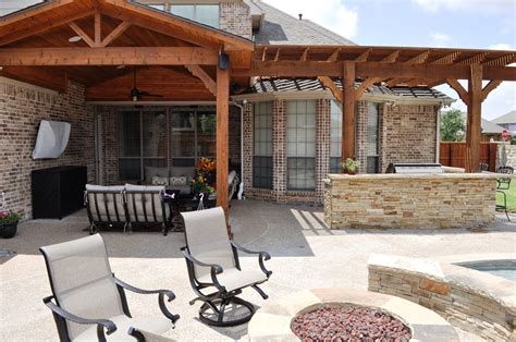 Create An Outdoor Living Area On A Budget Fence