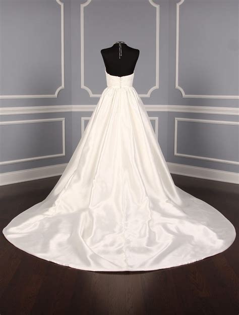 This Pronovias Primura Wedding Dress Is Made From Luxurious Ivory Silk