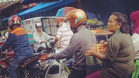 Dalam konflik yang terjadi disetiap daerah mengenai sengketa tanah. Suasana pajak Tanjung Morawa semasa pandemi corona masih banyak tidak pakai masker - YouTube