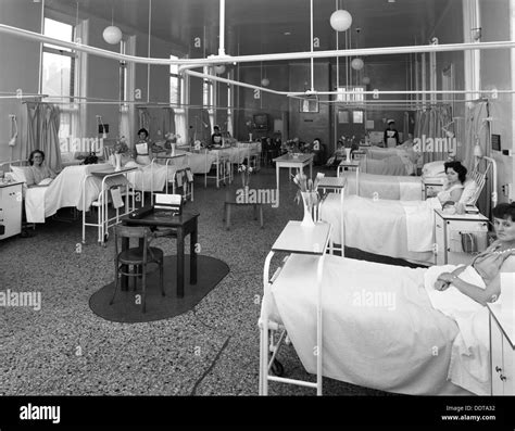 Los Pacientes En Una Sala De Cirugía De Mujeres Montague Hospital