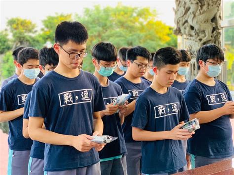109030 109年第一次專門職業及技術人員高等考試中醫師考試分階段考試、營養師、心理師、護理師、社會工作師考試(專技高考) 1.分臺北、臺中、高雄三考區舉行。 2.承辦單位:專技考試司第三科 3.試務工作室電. 【國三會考】109年國中教育會考全科題目解答 - 逗點教室 | 大園青埔最不一樣的補習班 | 國小、國中、高中