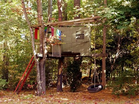 How To Build Your Own Treehouse A Diy Guide Hunker