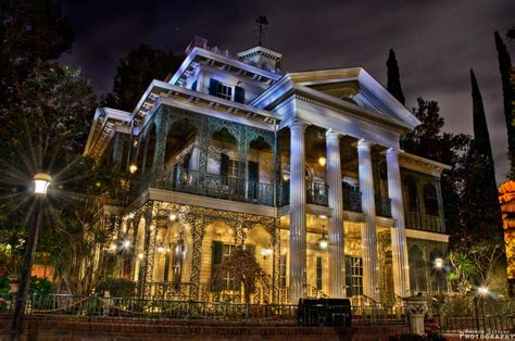 The Haunted Mansion At Night Magic Kingdom Walt Disney World