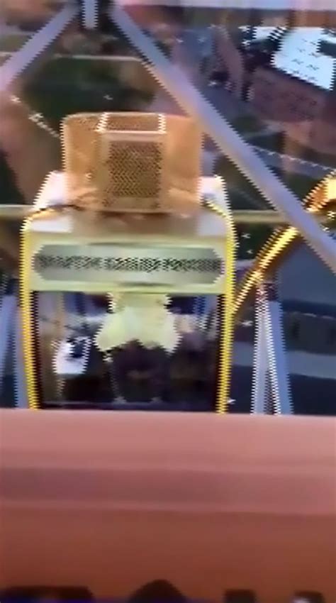 Brazen Couple Caught Having Sex On Giant Ferris Wheel Hundreds Of Feet Above The Ground Mirror