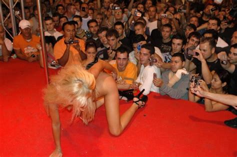 Great Russian Girl Maria Leonova Public Masturbation Show On Stage Russian Sexy Girls