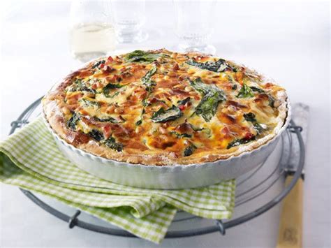 Check spelling or type a new query. Quiche - herzhafter Kuchen aus Frankreich | LECKER ...