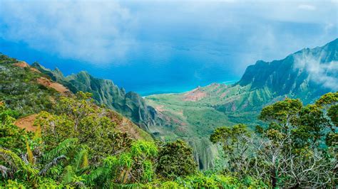 Spectacular View From Kalalau Lookout To Kalalau Valley Hawaii