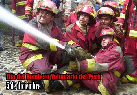 Hoy, en el día del bombero, en unotv.com nos dimos a la ardua y extenuante tarea de buscar fotografías de algunos héroes y heroínas del fuego. 05 de diciembre - Día del Bombero Voluntario del Perú