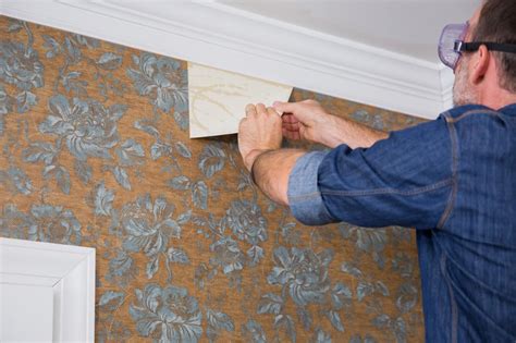 How To Remove Old Wallpaper From Drywall