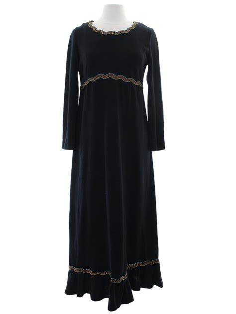 JC Penney 70's Vintage T Shirt: 70s -JC Penney- Womens black polyester