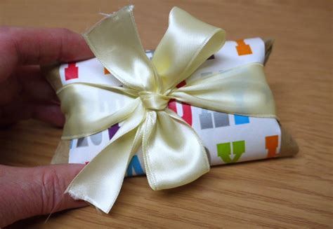 At alibaba.com, you can select from between a distinct array of large round cardboard gift boxes that can save your money and fit into your budget. Cardboard Tube Gift Box | ThriftyFun