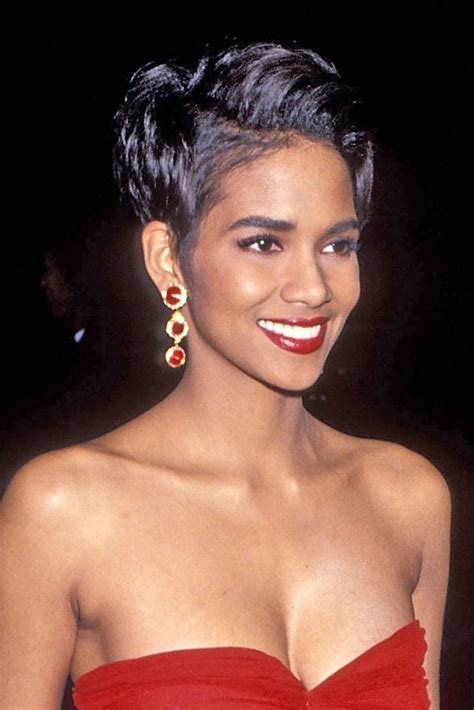 How about women with short hair? Short haircut: Halle Berry is ultra sexy with short hair ...