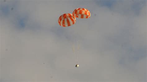 Nasa Tests Orions Fate During Parachute Failure Scenario