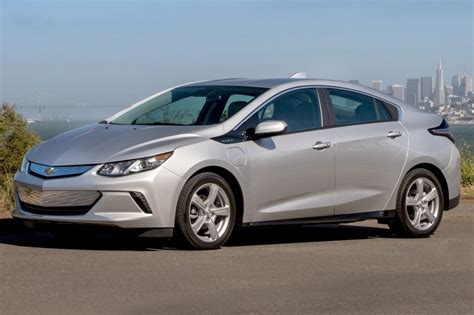 2017 Chevy Volt Review And Ratings Edmunds