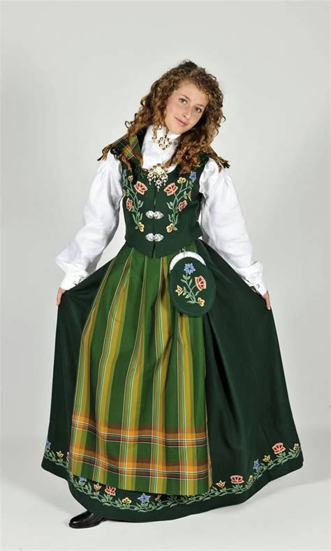 Vi tilbyr alt som hører til bunader og beltestakker fra a til å. 230 best Germanic Norwegian: NO Nordland images on ...