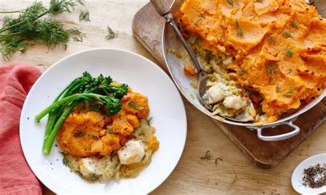 From gorgeous fish pies, to easy diy salmon fishcakes, these are our favourite fish recipes that make the perfect main courses. Easter lunch and dinner: easy fish recipes that will please a crowd - Kidspot