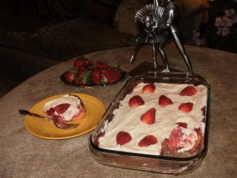 Maybe you would like to learn more about one of these? Kuchen- Erdbeerkuchen - die Stadt Plant City in Florida ...