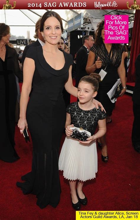 tina fey brings adorable daughter alice to sag awards tina fey pretty dresses famous moms