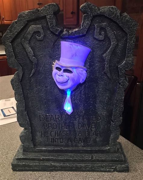 Disney Haunted Mansion Hitchhiking Ghost Phineas Big Fig Lighted