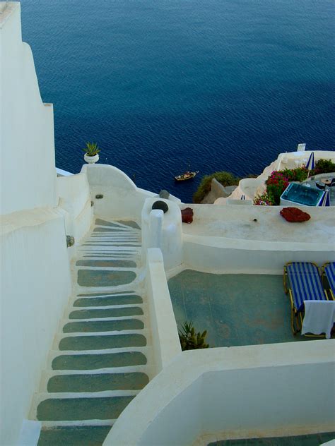 Greek White And Blue Why Are The Buildings In Greece Painted White