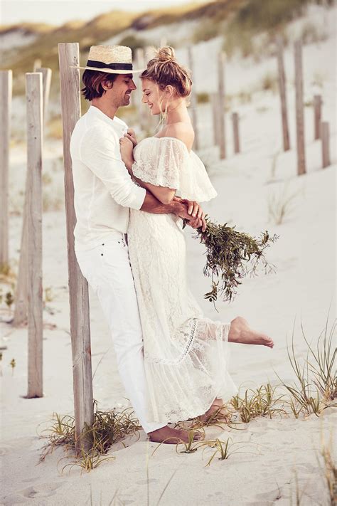 Wedding veil suggestions for beach wedding? Hey, Beach Brides, No Matter Your Style, We Have Your ...