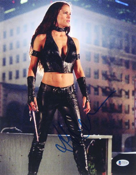 Jennifer Garner Signed Elektra 11x14 Photo Beckett Coa Pristine