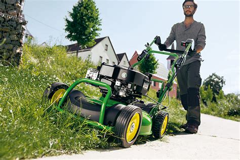 Best Riding Lawn Mower For Hills 2021 11 Really Good Small Lawn Mower