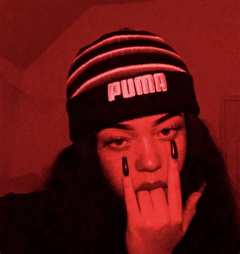 Busy Redaesthetic Pinterest Locamente Sub For More Red Vibe Red Aesthetic Grunge Thug Girl