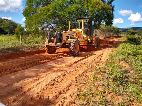 Prefeitura Inicia As Obras De Recuperação De Estradas Vicinais Notícias Prefeitura De
