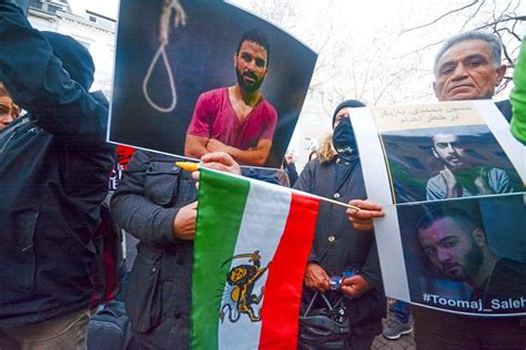 Bericht Mindestens 24 Iranischen Demonstranten Droht Hinrichtung Iran Derstandardat
