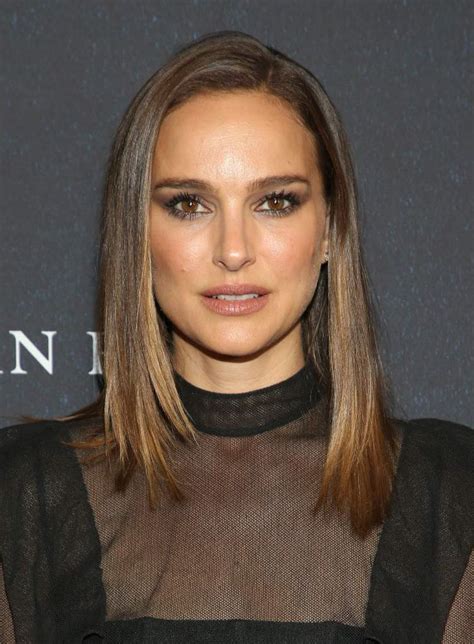 This makes it one of the more popular straight hairstyles for older ladies. 25 Best Medium Straight Hairstyles for Summer | Hairdo ...