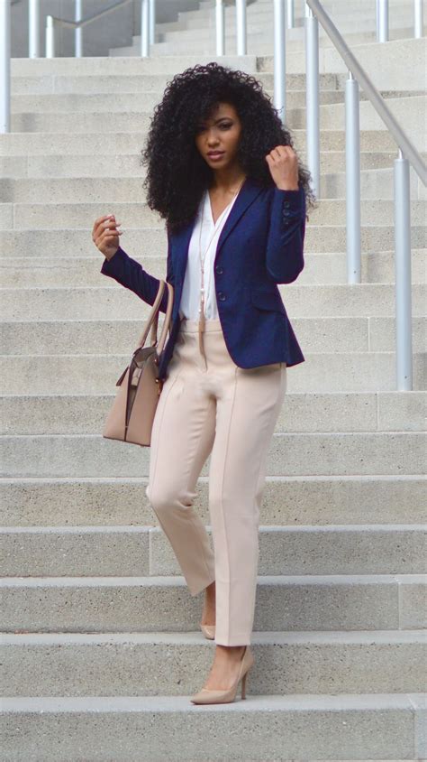 Best Professional Work Outfits Ideas For Women 2019 52 In 2020 Professional Outfits