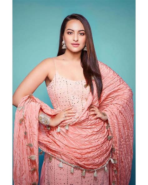Aslisona Looks Pretty In Pink As She Steps Out For Dabangg3 Promotions Fashion Indian