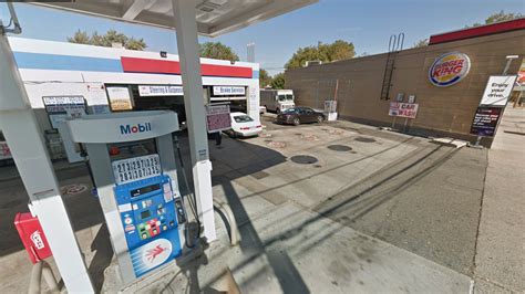 A Fight Over A Gas Station In Suburban Queens Suggests The Limits Of Emailing Leases Crain S