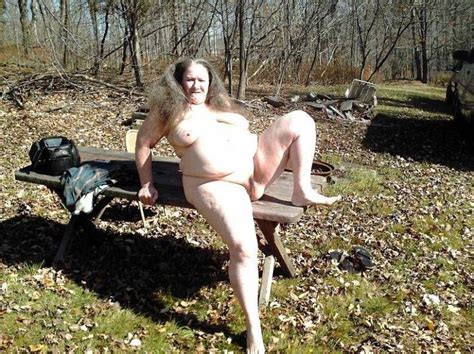 BBW GRANNY EXPOSING OUTDOOR Stephani As Soon As Naked Girl