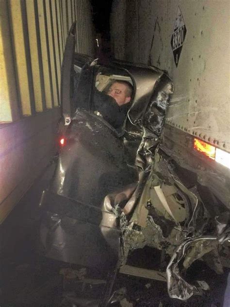 Man Sandwiched Between Two Trucks Walks Away With Just Scratches And Bruises Rnevertellmetheodds