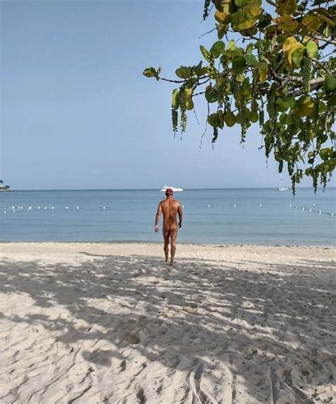 Nothing Better Than A Nude Beach Scrolller